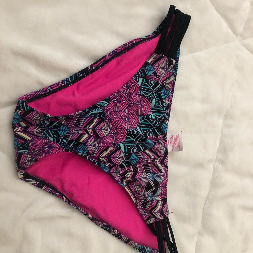 Swim suit bottoms